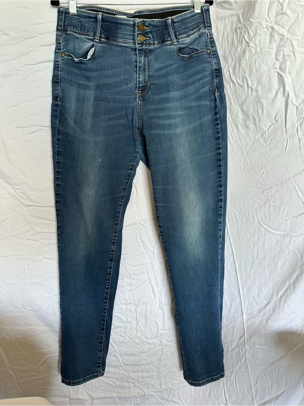 Apt. 9 Mid-Rise Straight Leg Jeans in Dark Blue Wash